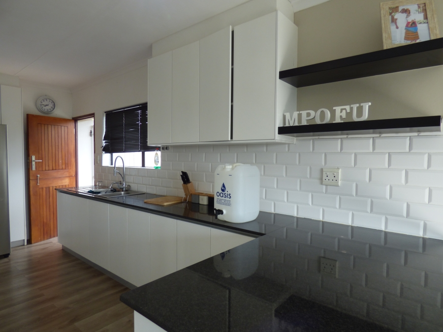 4 Bedroom Property for Sale in West Bank Eastern Cape